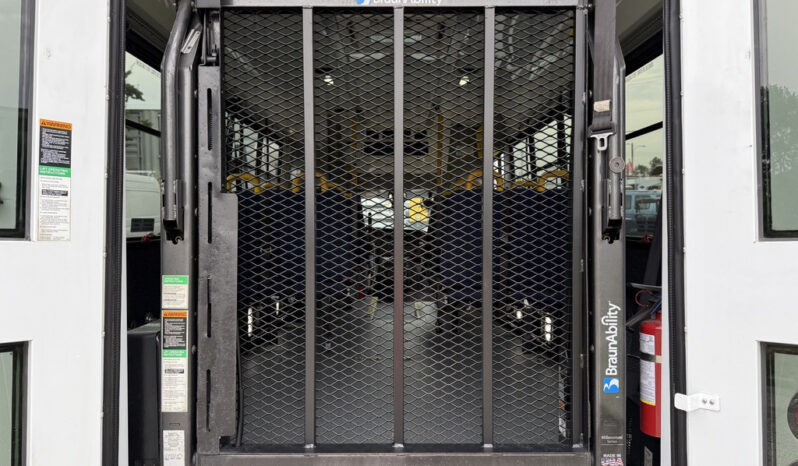 
								2015 Chevrolet Express full									
