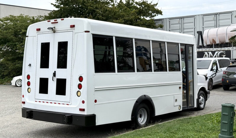 
								2015 Chevrolet Express full									