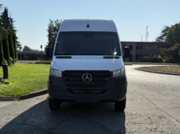 
										2020 Mercedes-Benz Sprinter full									