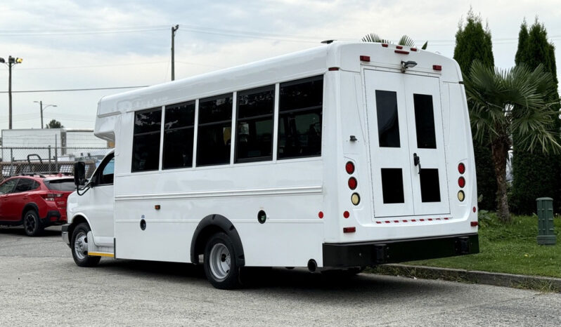 
								2015 Chevrolet Express full									