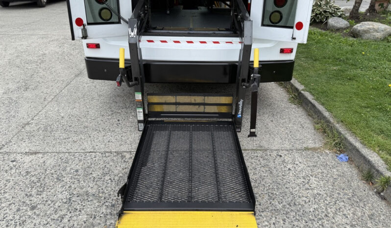 
								2015 Chevrolet Express full									