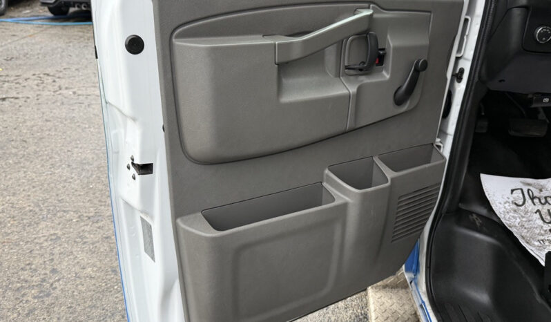 
								2019 Chevrolet Express full									