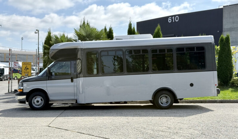 
								2020 Chevrolet Express 4500 full									