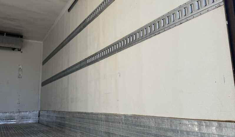 
								2017 Freightliner M2 106 full									