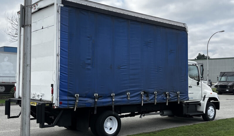 
								2006 Hino 268 full									