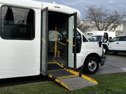 
										2017 Chevrolet Express full									