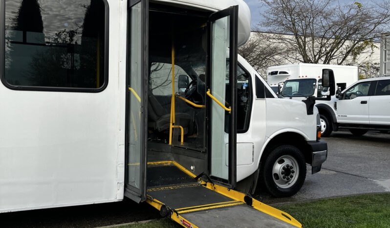
								2017 Chevrolet Express full									