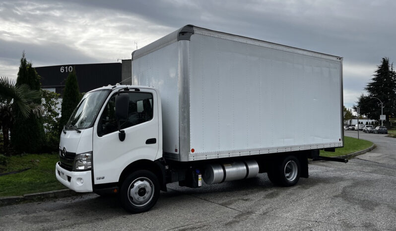 
								2018 Hino 195 full									