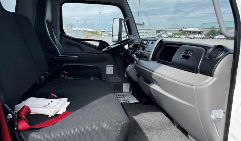 
								2018 Mitsubishi Fuso full									