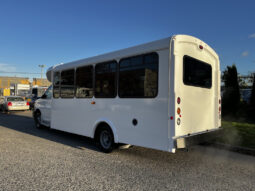 
										2017 Chevrolet Express full									