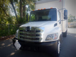 
										2013 Hino 268 full									