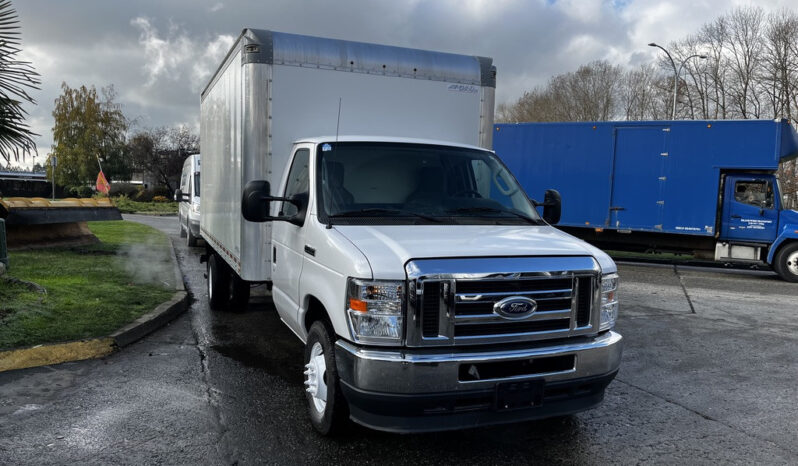 
								2021 Ford E-450 Super Duty full									