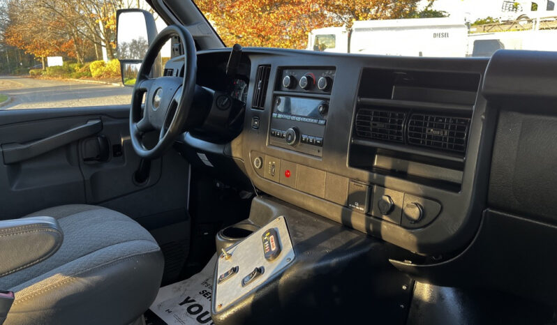
								2017 Chevrolet Express full									