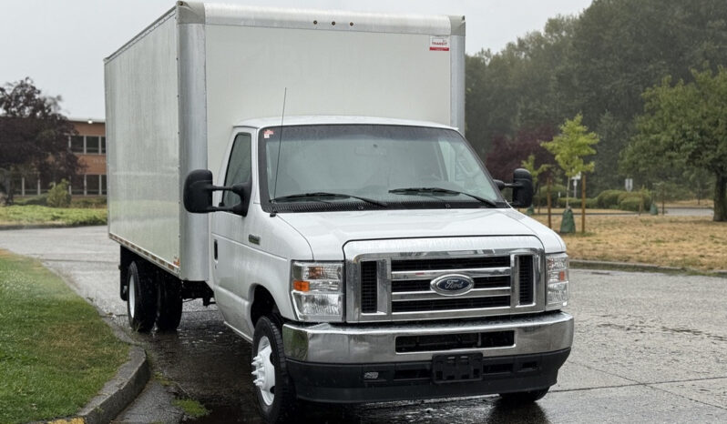 
								2022 Ford E-450 Super Duty full									