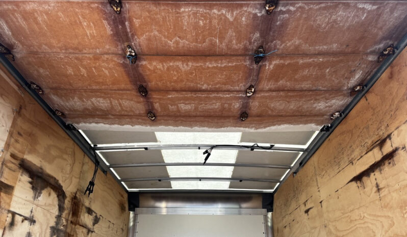 
								2021 Ford E-450 Super Duty full									