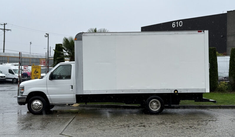 
								2013 Ford Econoline full									