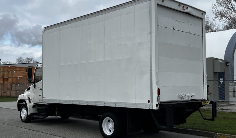 
								2006 Hino 268 full									