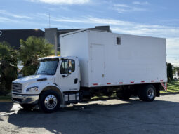 
										2011 Freightliner M2 106 full									