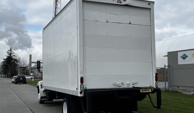 
								2006 Hino 268 full									