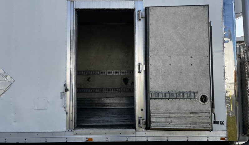 
								2008 Peterbilt 355 full									