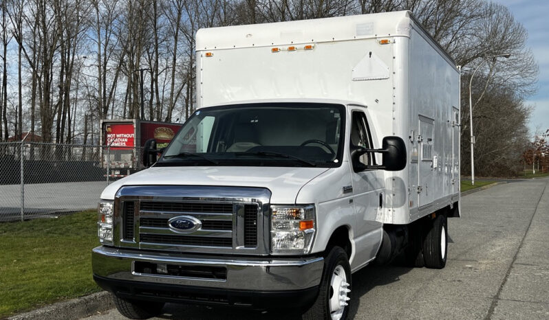
								2013 Ford Econoline full									