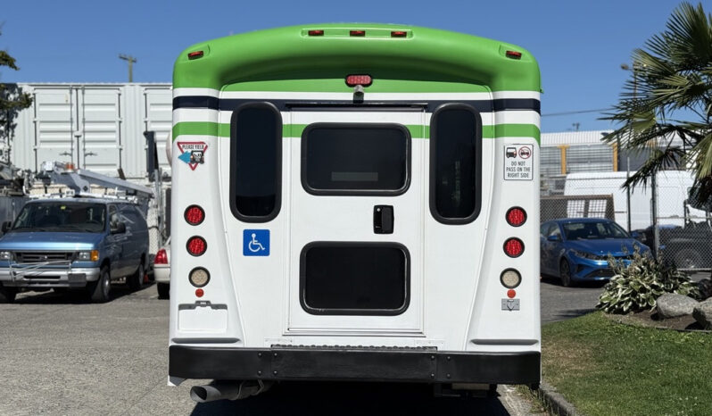 
								2013 Chevrolet Express 4500 full									