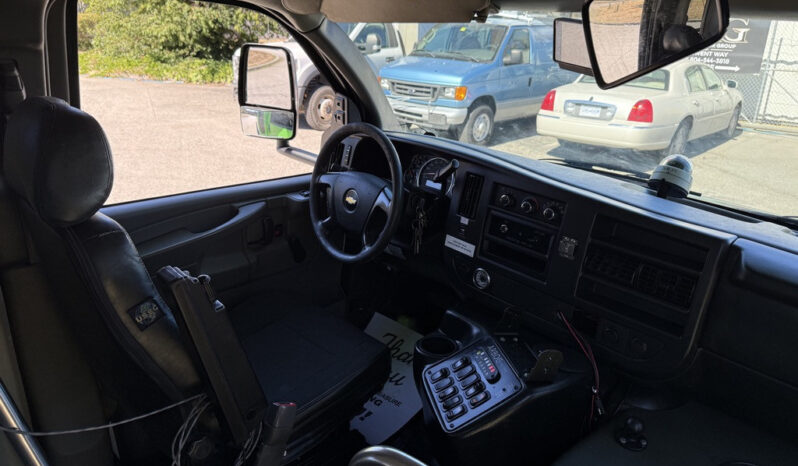 
								2013 Chevrolet Express 4500 full									