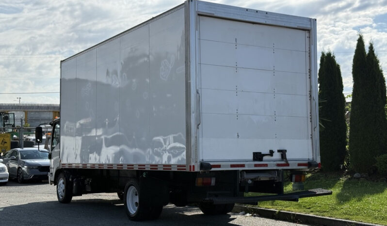 
								2019 Isuzu NRR full									