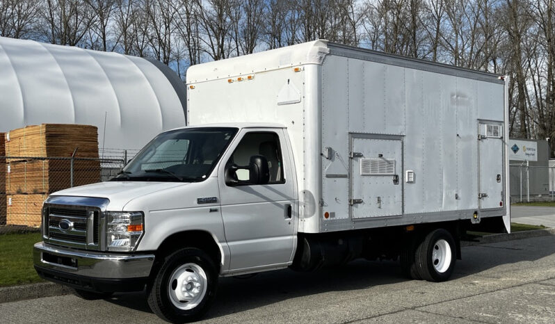 
								2013 Ford Econoline full									