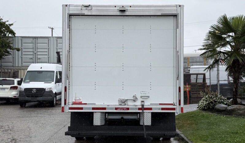 
								2022 Ford E-450 Super Duty full									