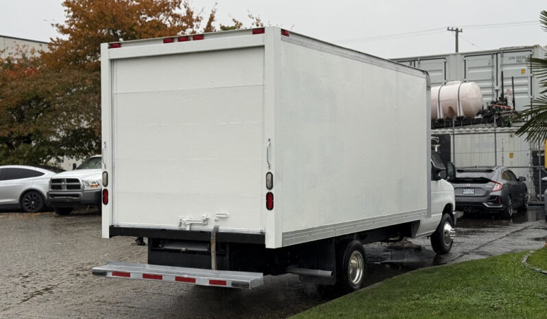 
								2013 Ford Econoline full									