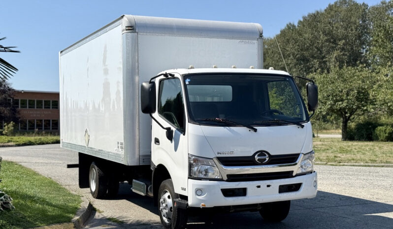 
								2020 Hino 155 full									