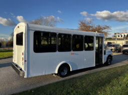
										2017 Chevrolet Express full									
