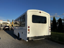 
										2017 Chevrolet Express full									