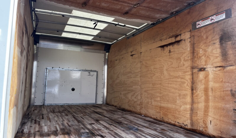 
								2021 Ford E-450 Super Duty full									