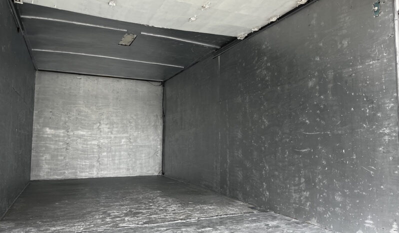 
								2013 Hino 195 full									