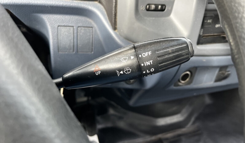 
								2006 Hino 268 full									