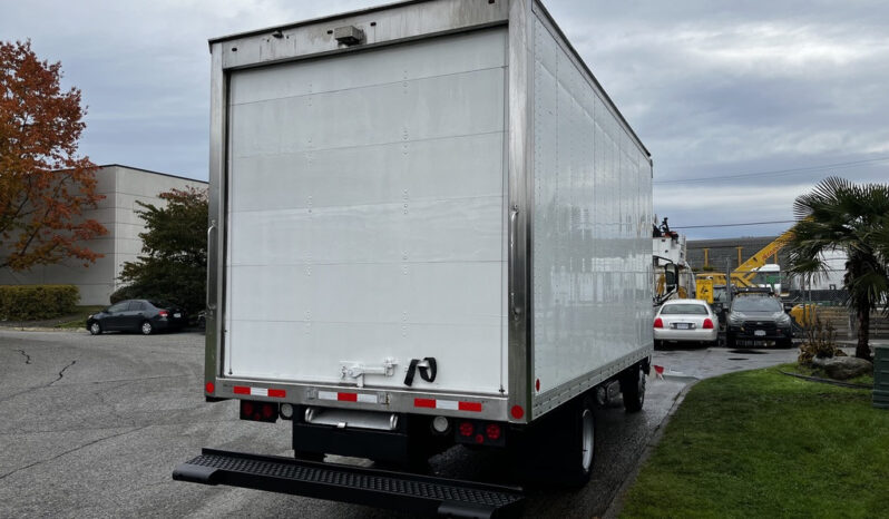 
								2018 Hino 195 full									