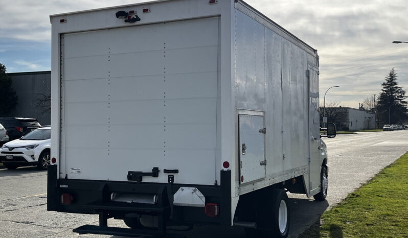 
								2013 Ford Econoline full									