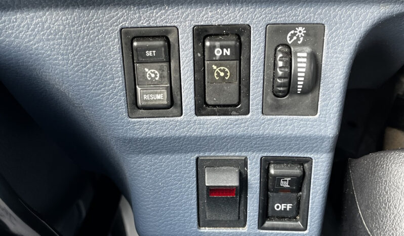 
								2006 Hino 268 full									