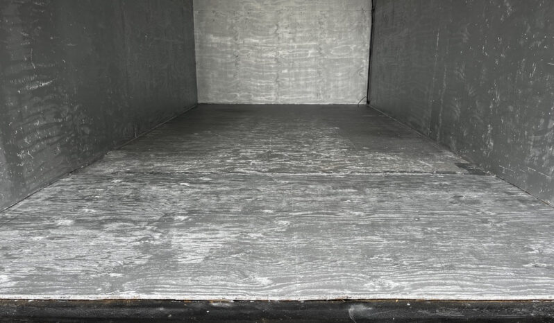 
								2013 Hino 195 full									