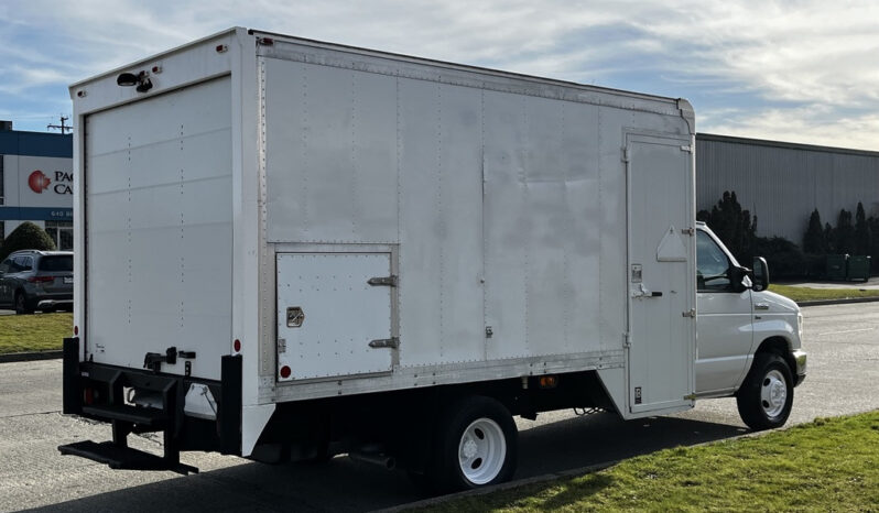 
								2013 Ford Econoline full									