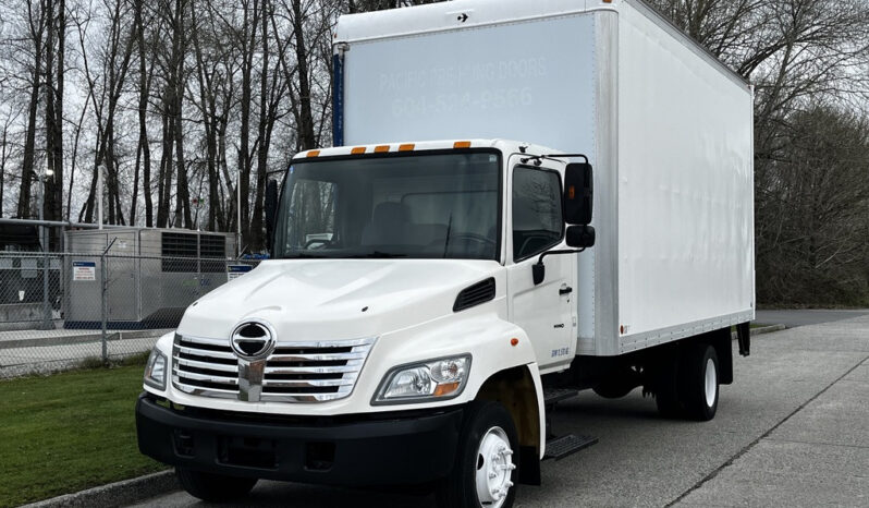 
								2006 Hino 268 full									