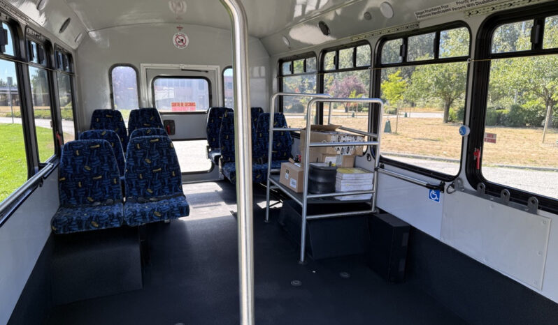 
								2013 Chevrolet Express 4500 full									