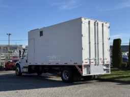 
										2011 Freightliner M2 106 full									