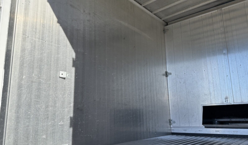 
								2011 Freightliner M2 106 full									