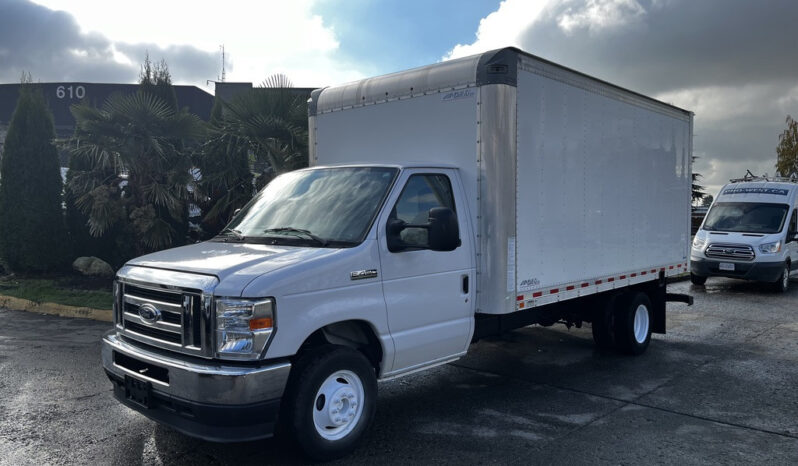 
								2021 Ford E-450 Super Duty full									