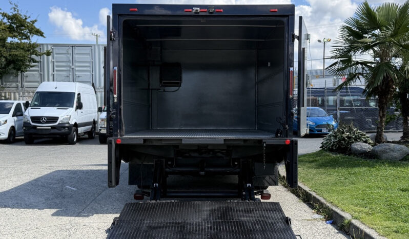 
								2017 Ford F-550 full									