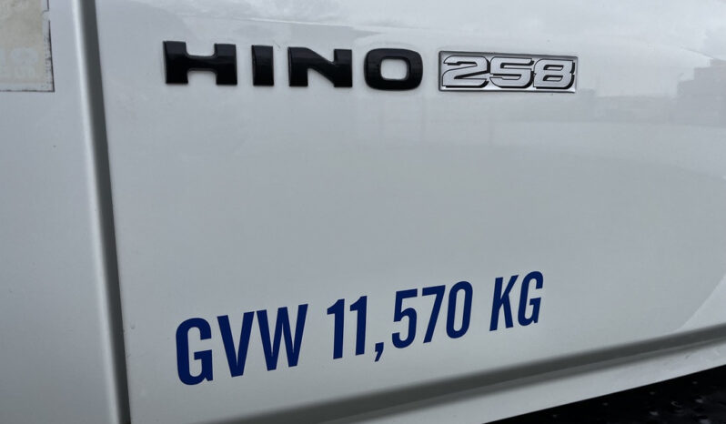 
								2006 Hino 268 full									