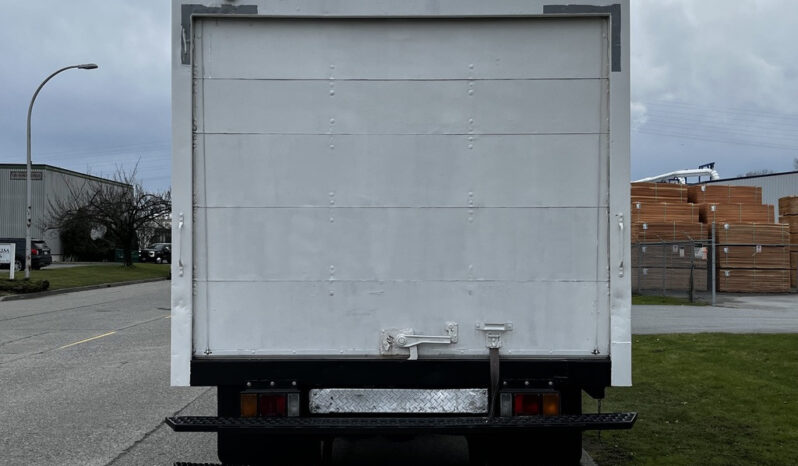 
								2013 Hino 195 full									